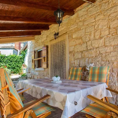 Holiday home Zvana In Bubani Kanfanar